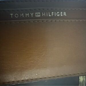 Tommy Hilfiger Tan Leather Card Holder
